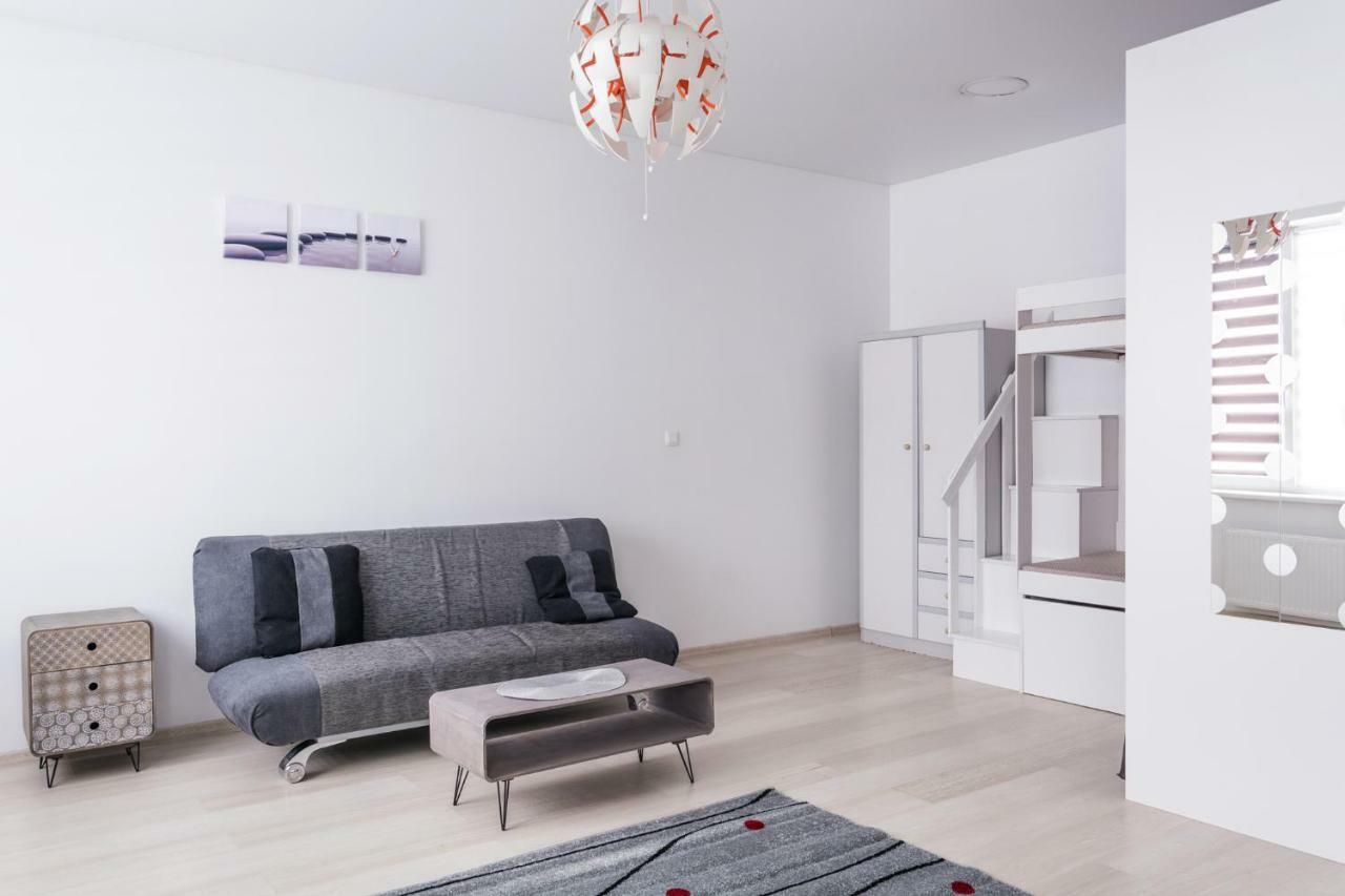 Sandra Apartamentai Каунас Экстерьер фото
